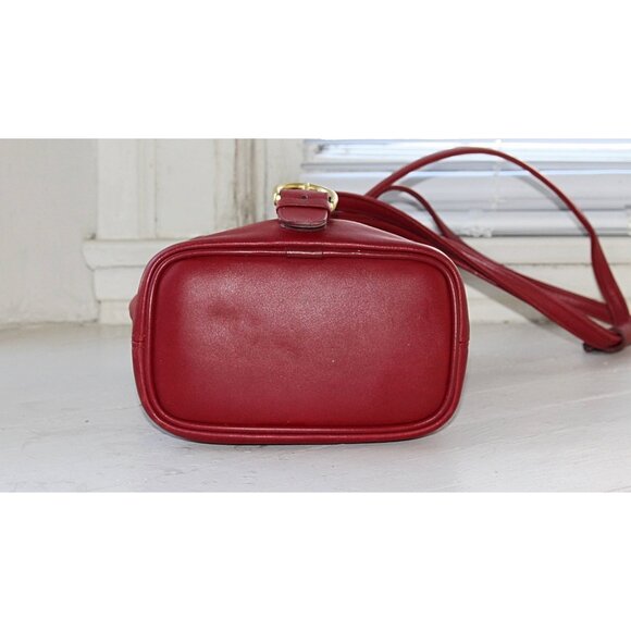 Coach Vintage - Cornelia Sling Backpack 4162 in Red - USA 1990s, EUC! - Picture 11 of 12